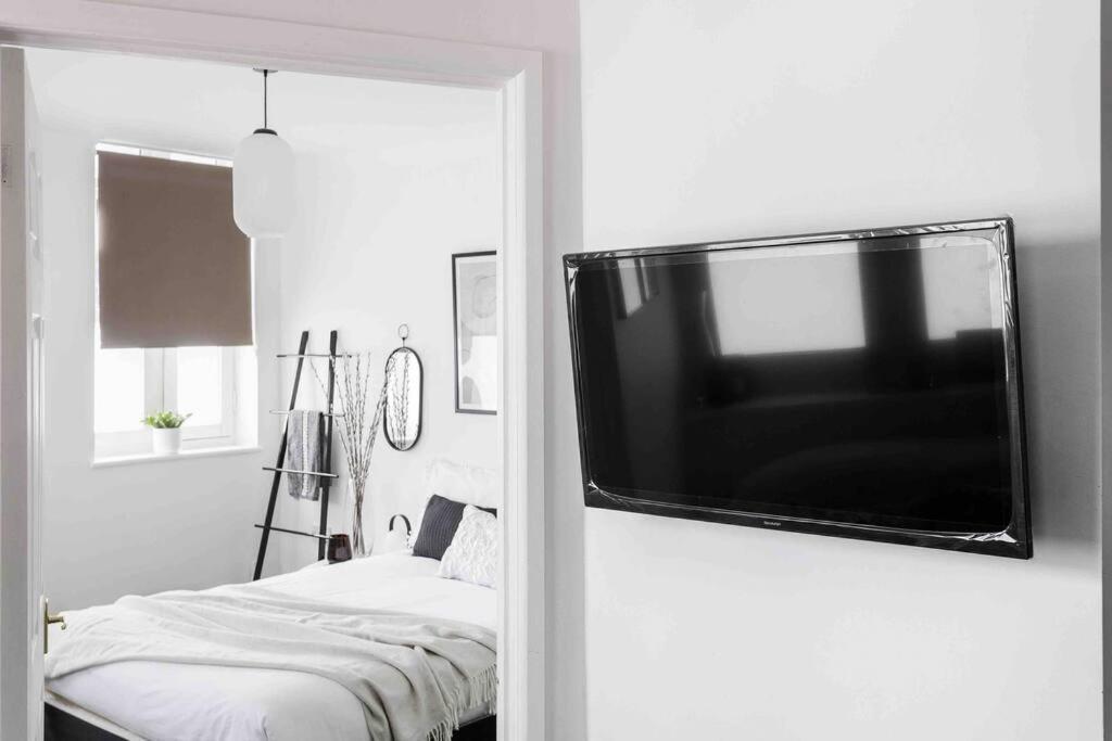 The Minimalist - Entire 1 Bed Flat Near Gunwharf Quays, Ground Floor Flat Private Entrance Apartman Portsmouth Kültér fotó